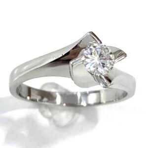 Pt900 0.227ctダイヤモンド付きリング